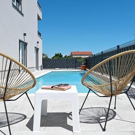 Luxury Apartment Maravic With Private Pool Трогир Екстериор снимка