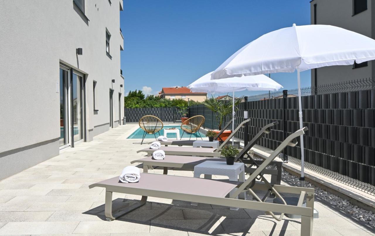 Luxury Apartment Maravic With Private Pool Трогир Екстериор снимка